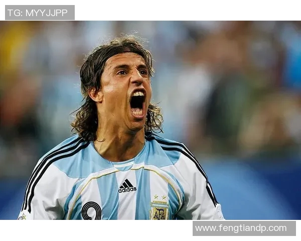 足球场上脚踩足球如舞的明星球员盘点及技巧分析 足球场上脚踩足球如舞的明星球员盘点及技巧分析